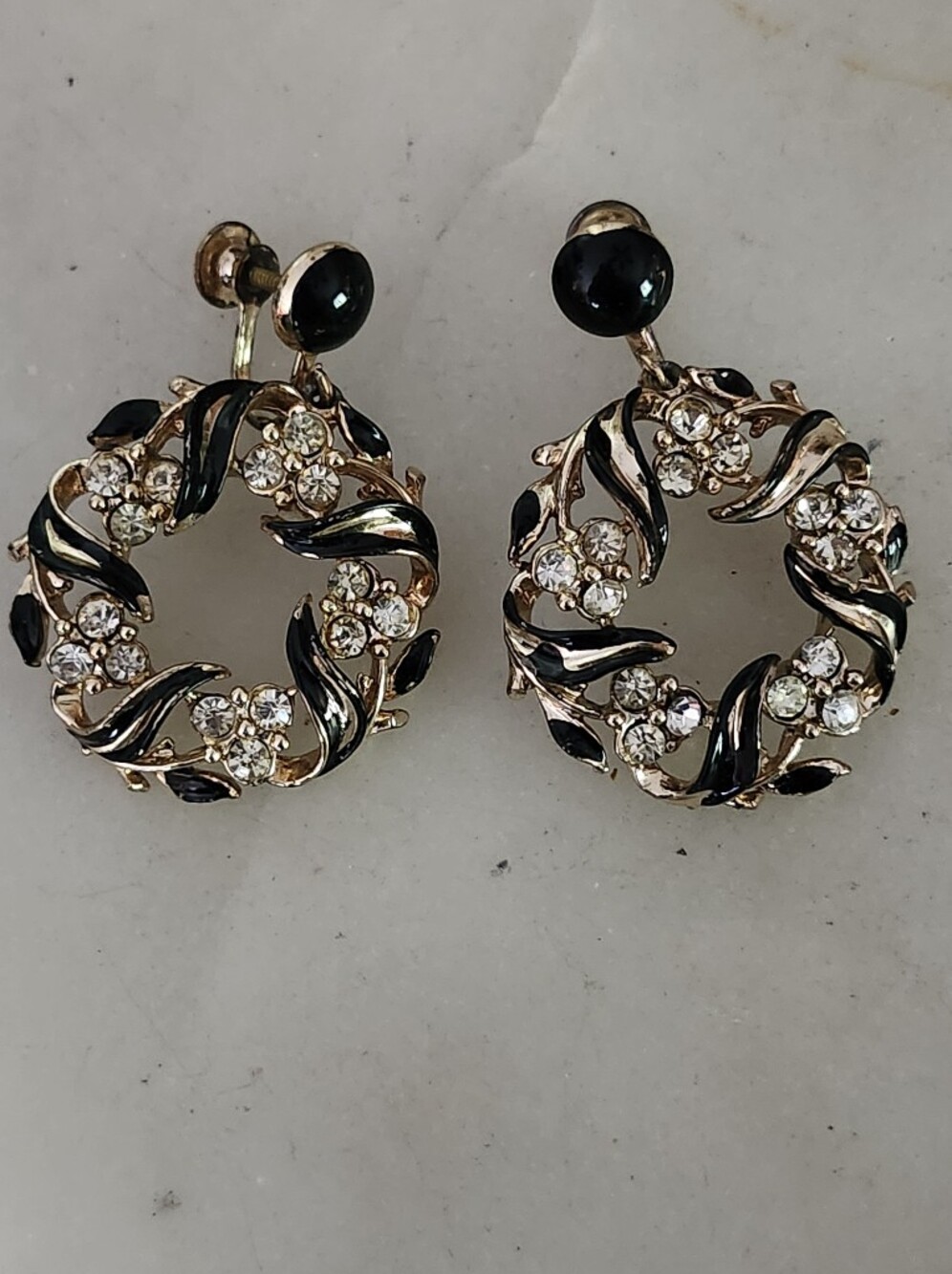 Elegant Black and Gold Crystal Wreath Drop Earrings